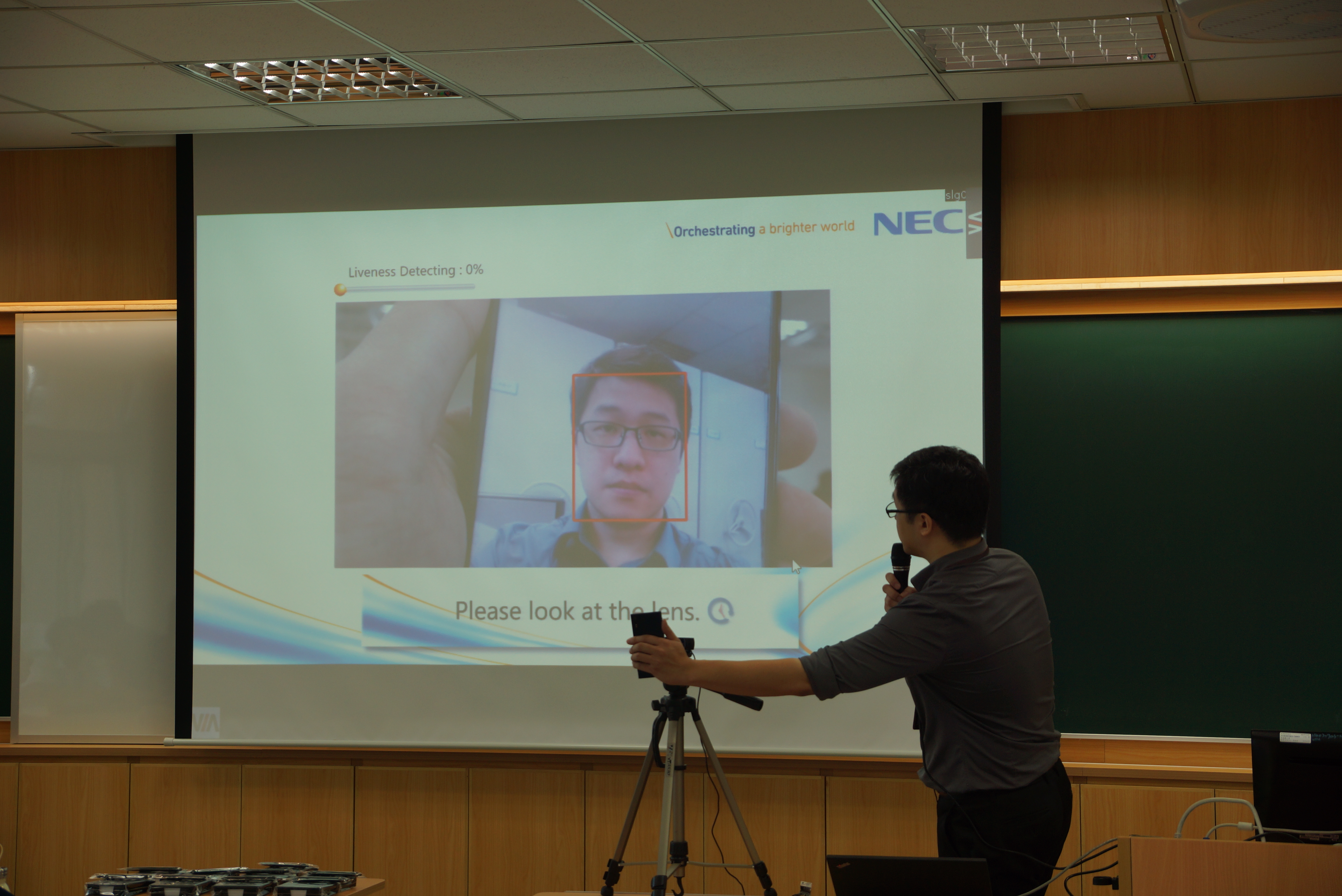 NEC台灣Solution技術Group潘校安系統工程師解說手機照片無法通過活體偵測